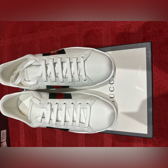 Gucci Shoes Mens Gucci Ace Embroidered Sneakers With Bumblebee And The Red Green Prints Us8